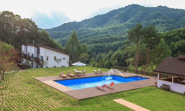 Seasonal outdoor pool