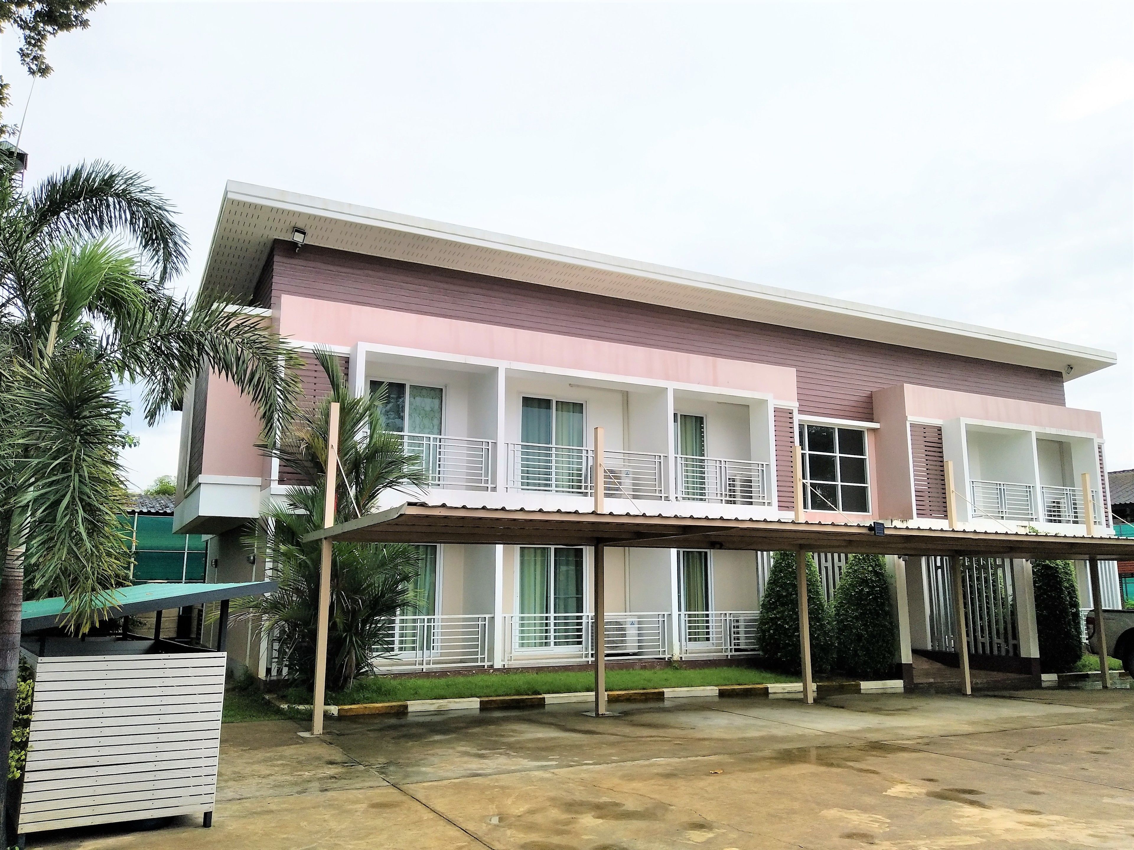 المنشأة من الخارج