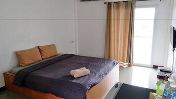 Standard Double Room with Garden View | 암막 커튼, 간이 침대, 무료 WiFi