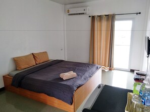 Standard Double Room with Garden View  | Blackout curtains, rollaway beds, free WiFi - Loft Village Nakhon Nayok (Nakhon Nayok)