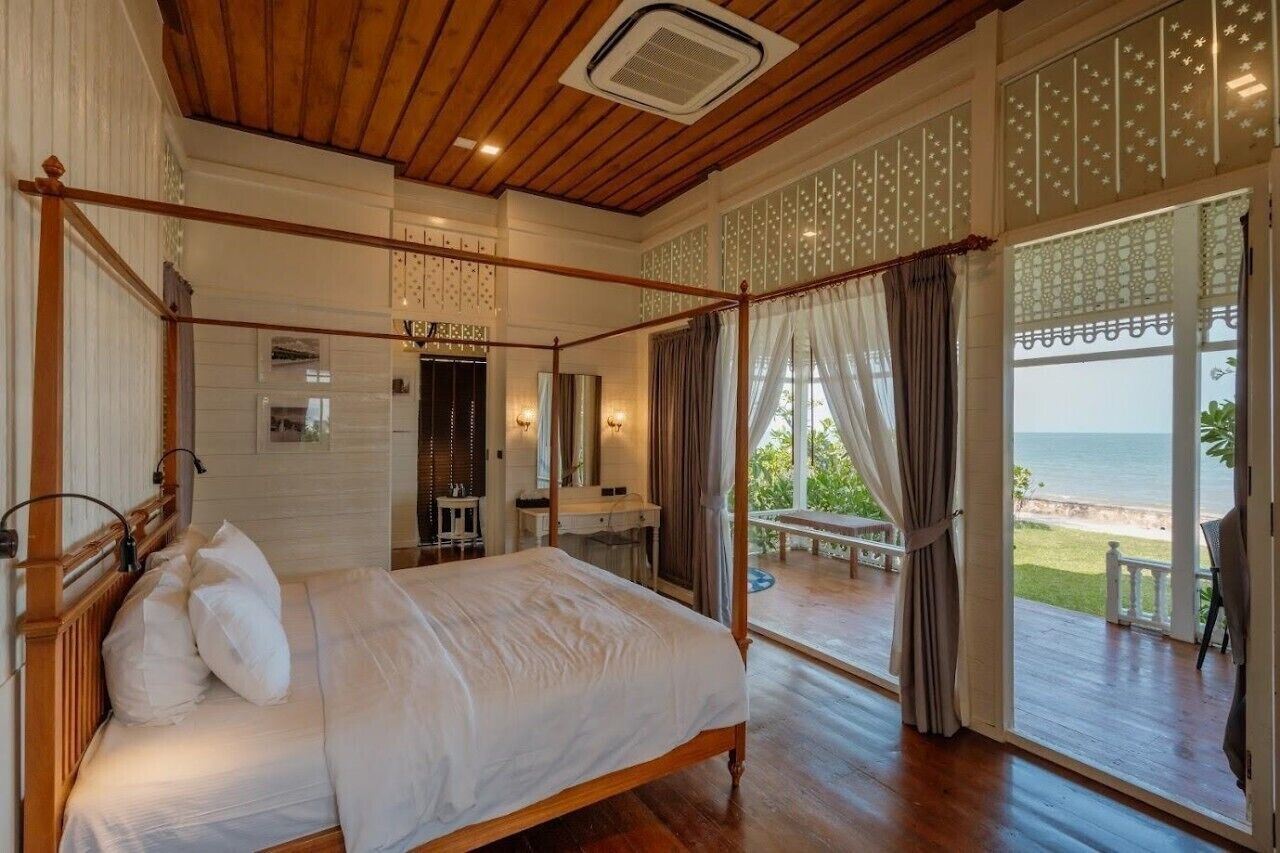 exclusive villa, 1 bedroom | 1 bedroom, minibar, in-room safe, desk