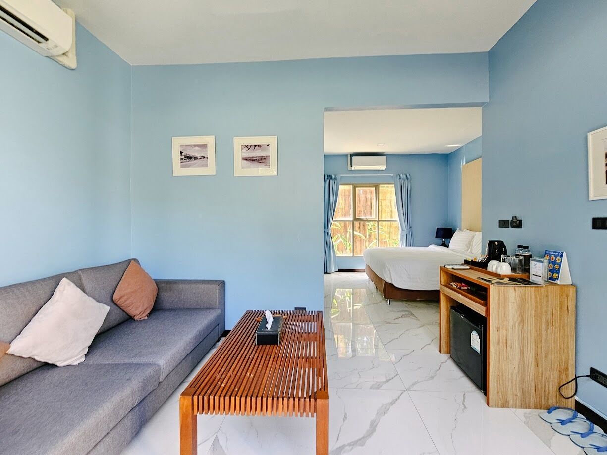 deluxe double room, 1 queen bed, terrace, garden view | 1 bedroom, minibar, in-room safe, desk