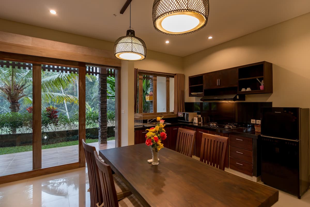 Luxury Villa, 2 Bedrooms, Non Smoking | Private kitchen | Electric kettle