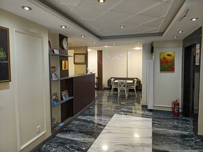Lobby lounge - Grand Kybele Hotel  (Istanbul)
