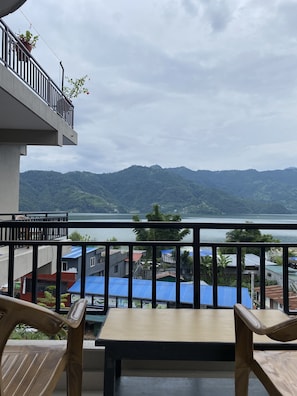 Desk, laptop workspace, free WiFi