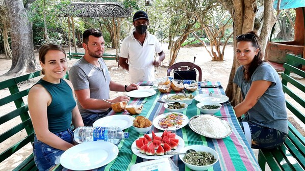 Terrace/patio - Yala Wild House (Thissamaharama)