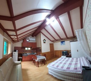 Room | Desk, free WiFi - Nadeuli Pension (Pyeongchang)