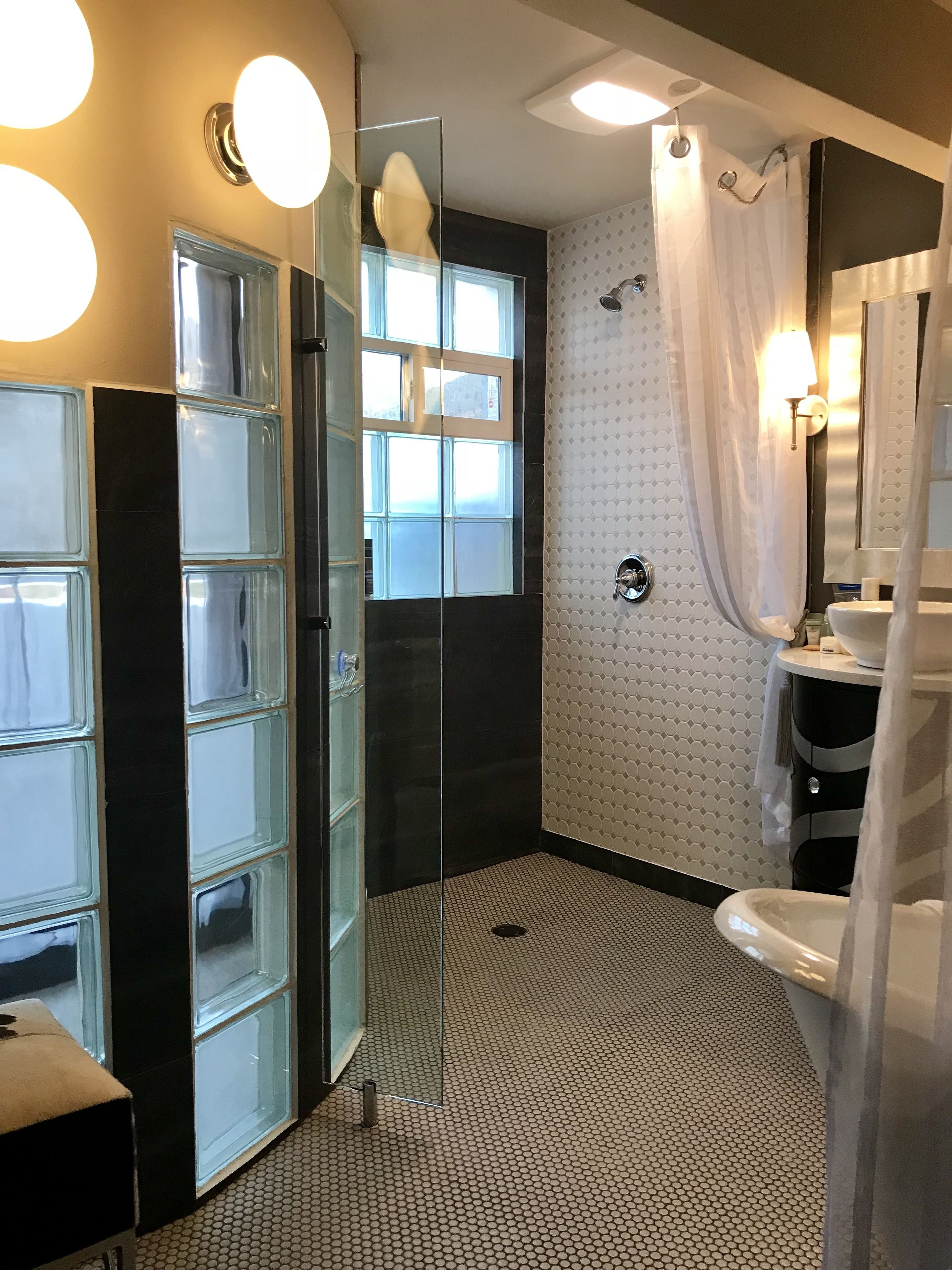 honeymoon suite, 1 king bed, non smoking | premium bedding, pillow-top beds, individually decorated