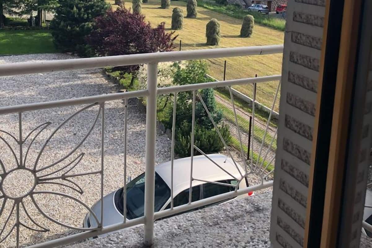 Konaklama yerinden arazi manzarası