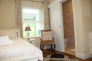 Bathroom - No 3 Fair Hill House (Killarney)