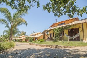 Front of property - Vila Chico Hotel Fazenda (Sao Lourenco)