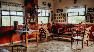 Área de estar no saguão