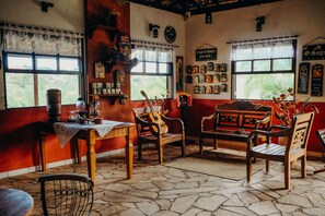 Lobby sitting area - Vila Chico Hotel Fazenda (Sao Lourenco)