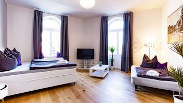 Una televisión de pantalla plana, suelo radiante