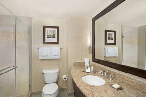 Executive Double Room, 1 Katil Raja (King), Accessible, Smoking | Bilik Mandi | Gabungan pancuran/tab mandi, tab mandi rendaman dalam 