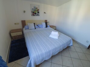 Duplex (Apartment) | In-room safe, iron/ironing board, free WiFi, bed sheets