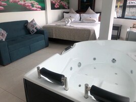 Suite, 1 cama de matrimonio grande con sofá cama | Vistas desde la habitación