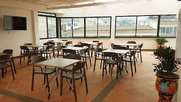 包含每日全套早餐