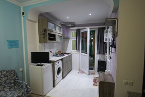 Deluxe Duplex, 1 Queen Bed with Sofa bed, Non Smoking | Private kitchen