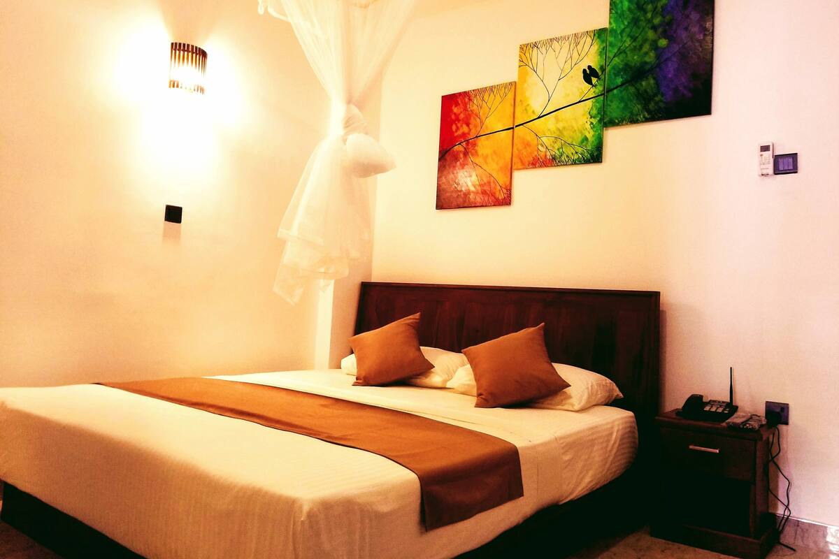 Deluxe Double Room with Air-Con | 遮光窗帘、隔音、熨斗/熨板、免费 WiFi