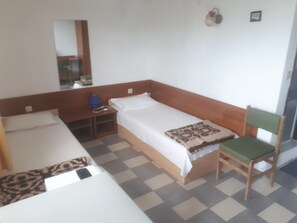 2 bedrooms, desk, free WiFi