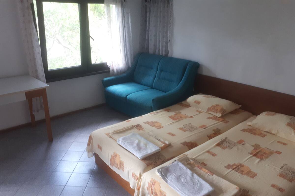 2 bedrooms, desk, free WiFi