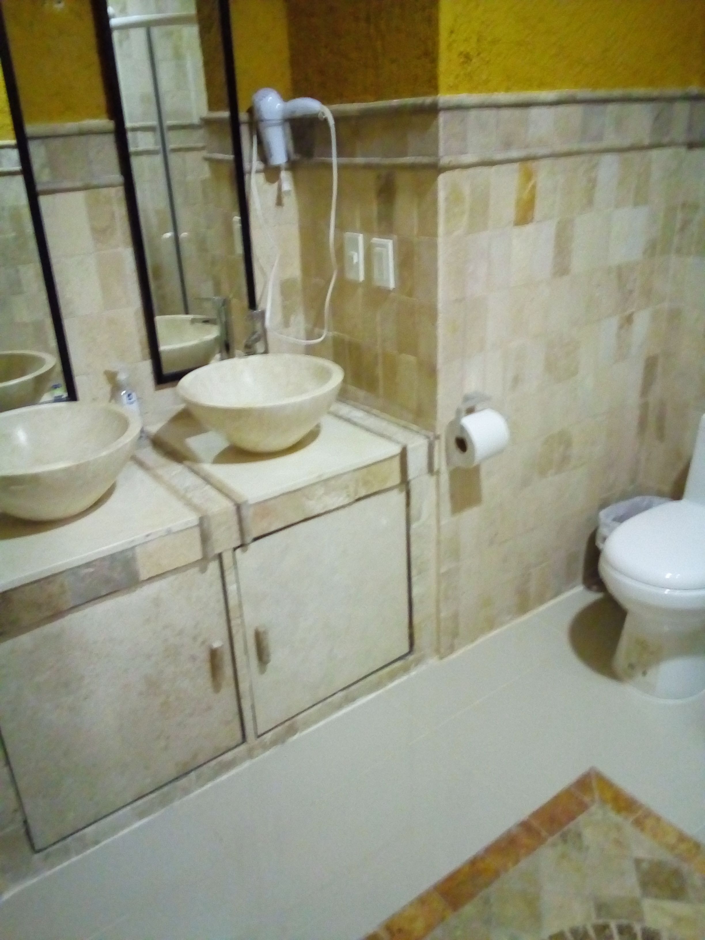 design apartment, 4 bedrooms, kitchen | bathroom amenities | shower, rainfall showerhead, free toiletries, hair dryer