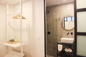 Bathroom - 574 Hotel (Medellín)