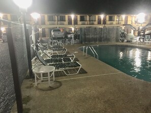 Piscina a l'aire lliure de temporada 