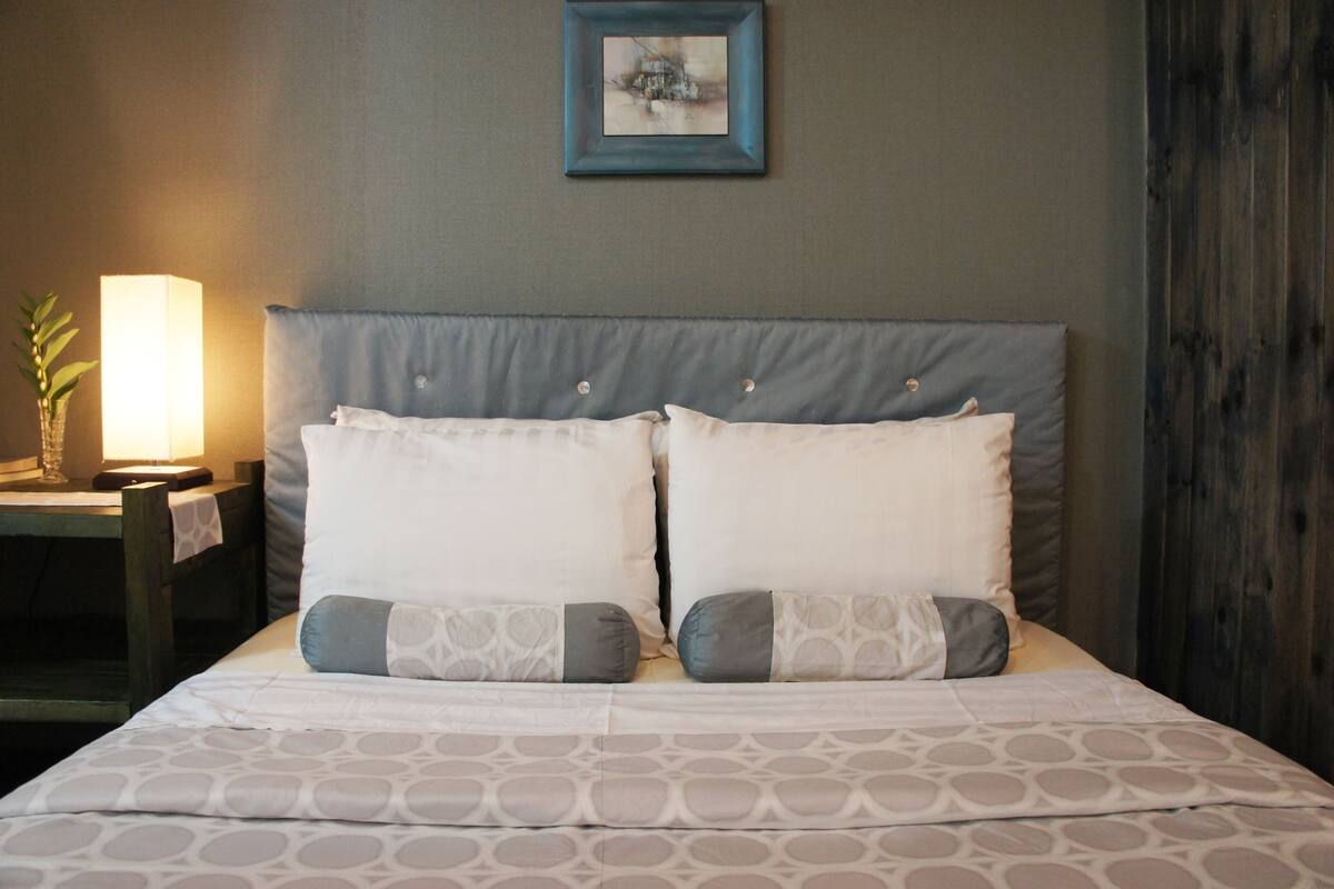 Quarto casal standard | Individualmente decorados, individualmente mobiliados