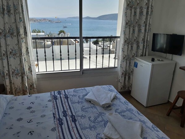 Room, Sea View | Living area - Berg Otel (Bodrum)