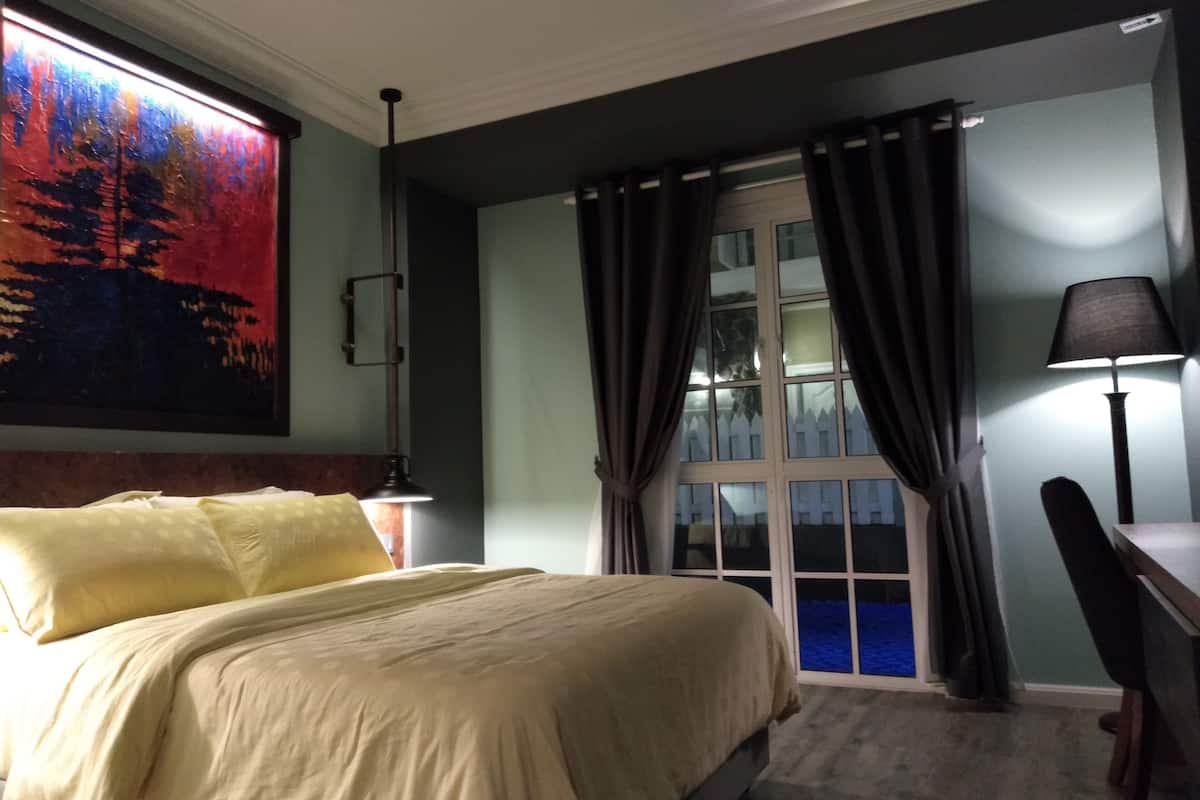 minibar, blackout curtains, soundproofing, free wifi