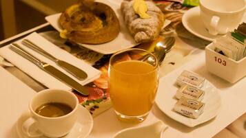 Colazione a buffet inclusa, servita tutte le mattine