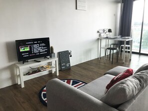 Living area - Studio near IKEA & Aeon Tebrau City (Johor Bahru)