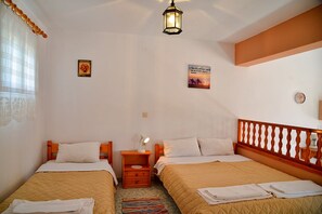 Căn hộ cơ bản, hút thuốc | Bộ đồ giường kháng dị ứng, phòng cách âm, bàn ủi/dụng cụ ủi quần áo 