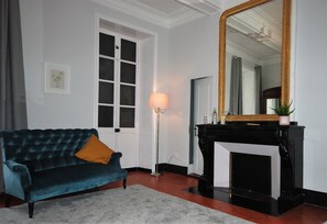 Deluxe Double or Twin Room, Private Bathroom