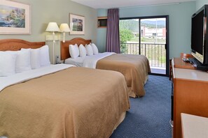 18 bedrooms, desk, rollaway beds, free WiFi - Canadas best value Inn & suites (Castlegar)