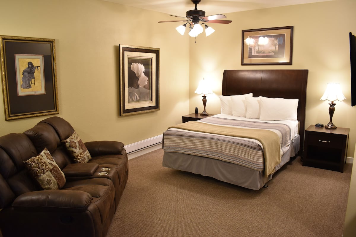 Family Suite, 1 Bedroom, Non Smoking, Kitchen | Living area | 65-inch LED TV with satellite channels, TV, Netflix