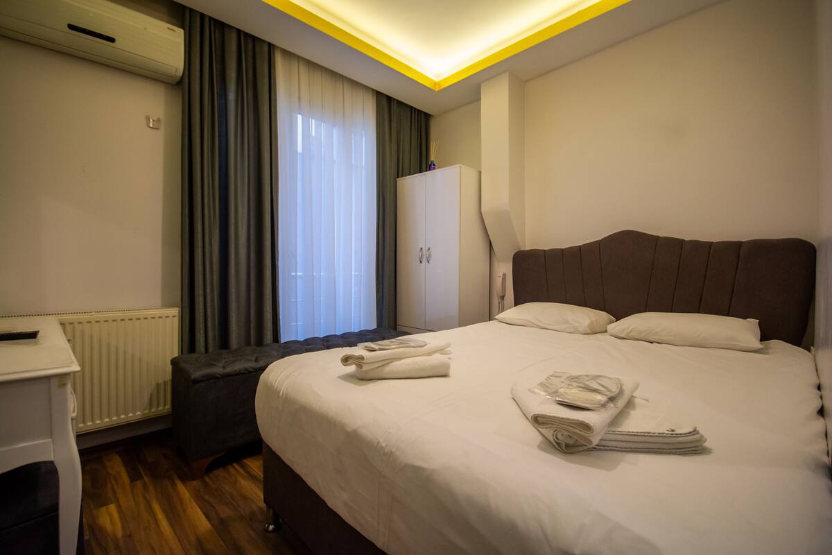 1 habitación, minibar y caja de seguridad en la habitación