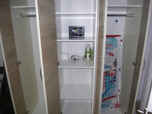 Klassiek appartement, 1 kingsize bed met slaapbank, balkon | Veilig