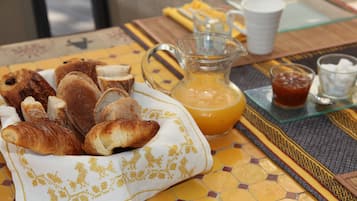 Petit déjeuner continental compris tous les jours
