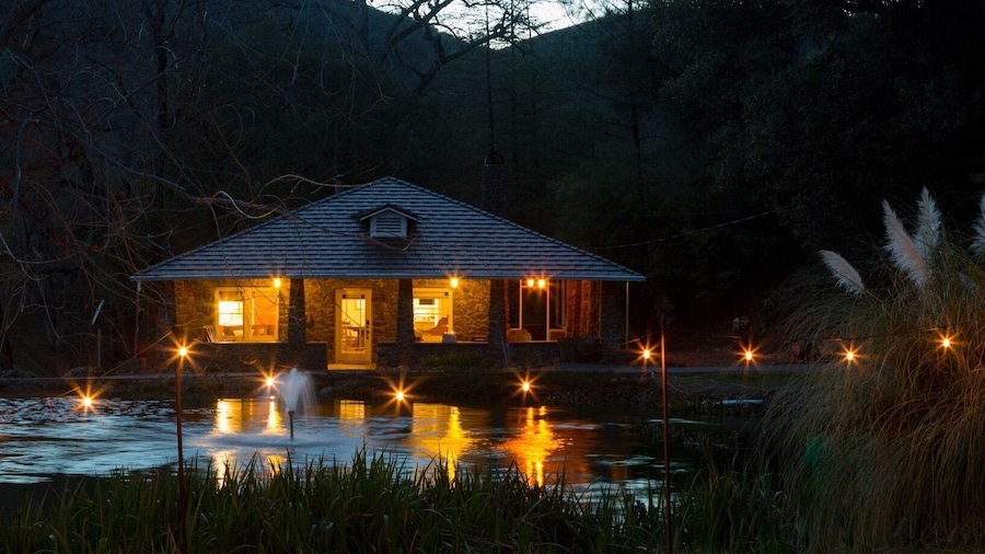 Bed & Barrel at Stonehouse Cellars