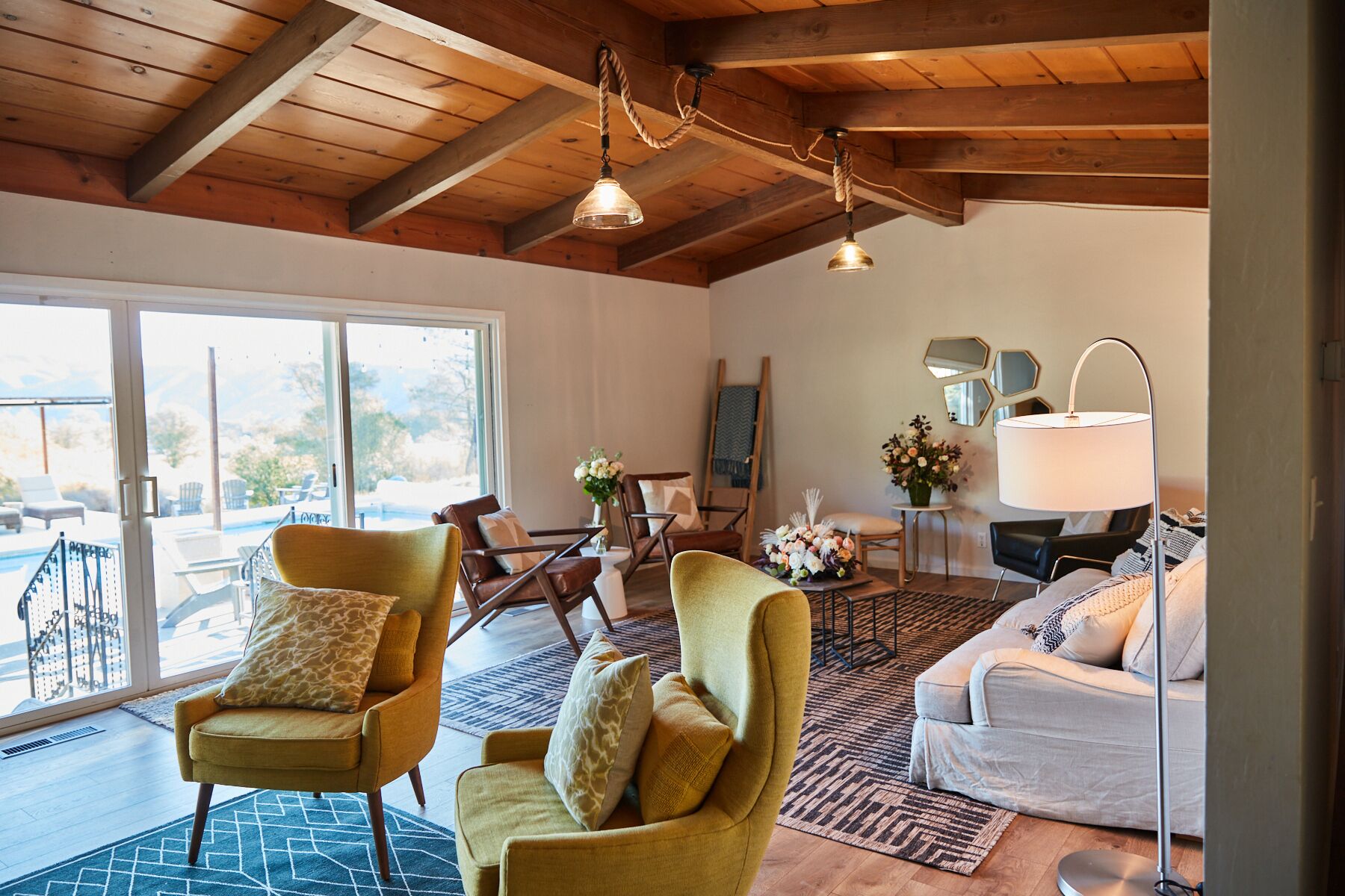 Casa, 3 habitaciones, vista a la montaña | Área de sala de estar | Smart TV y estación para iPod 