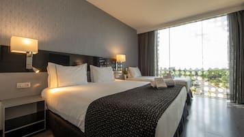 Chambre Double (Extra Bed) | 1 chambre, minibar, coffres-forts dans les chambres, bureau