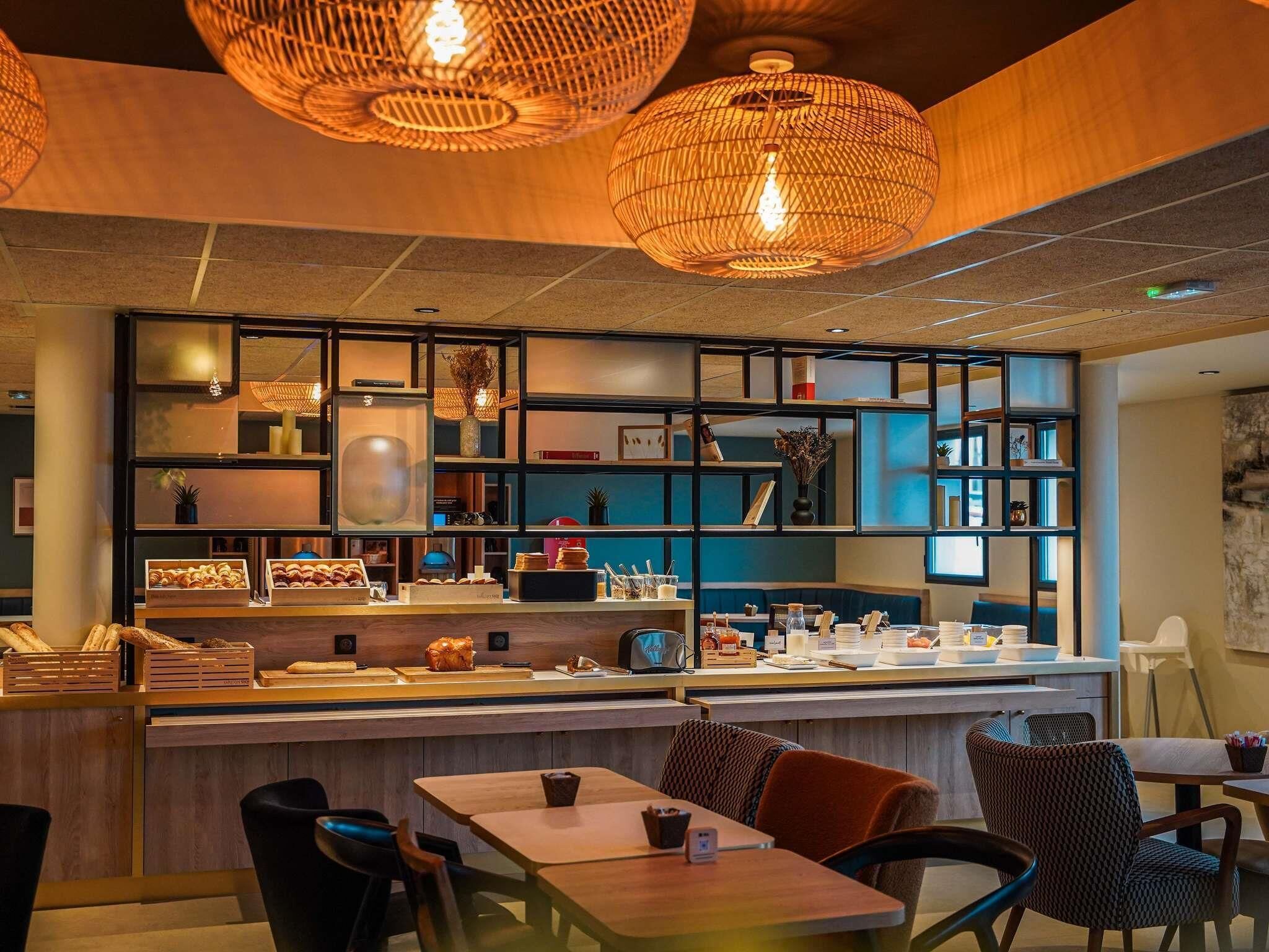 Dagelijks ontbijtbuffet (EUR 15 per persoon)