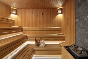 Couples treatment rooms, sauna, hot tub, steam room, Turkish bath