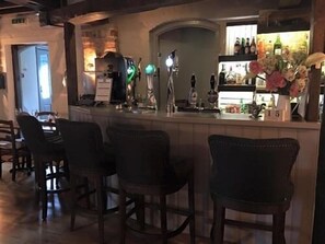 Bar (in der Unterkunft)