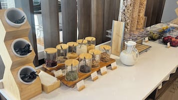 Breakfast and dinner served, American cuisine