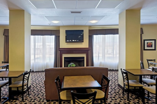 Holiday Inn Express & Suites Willcox by IHG