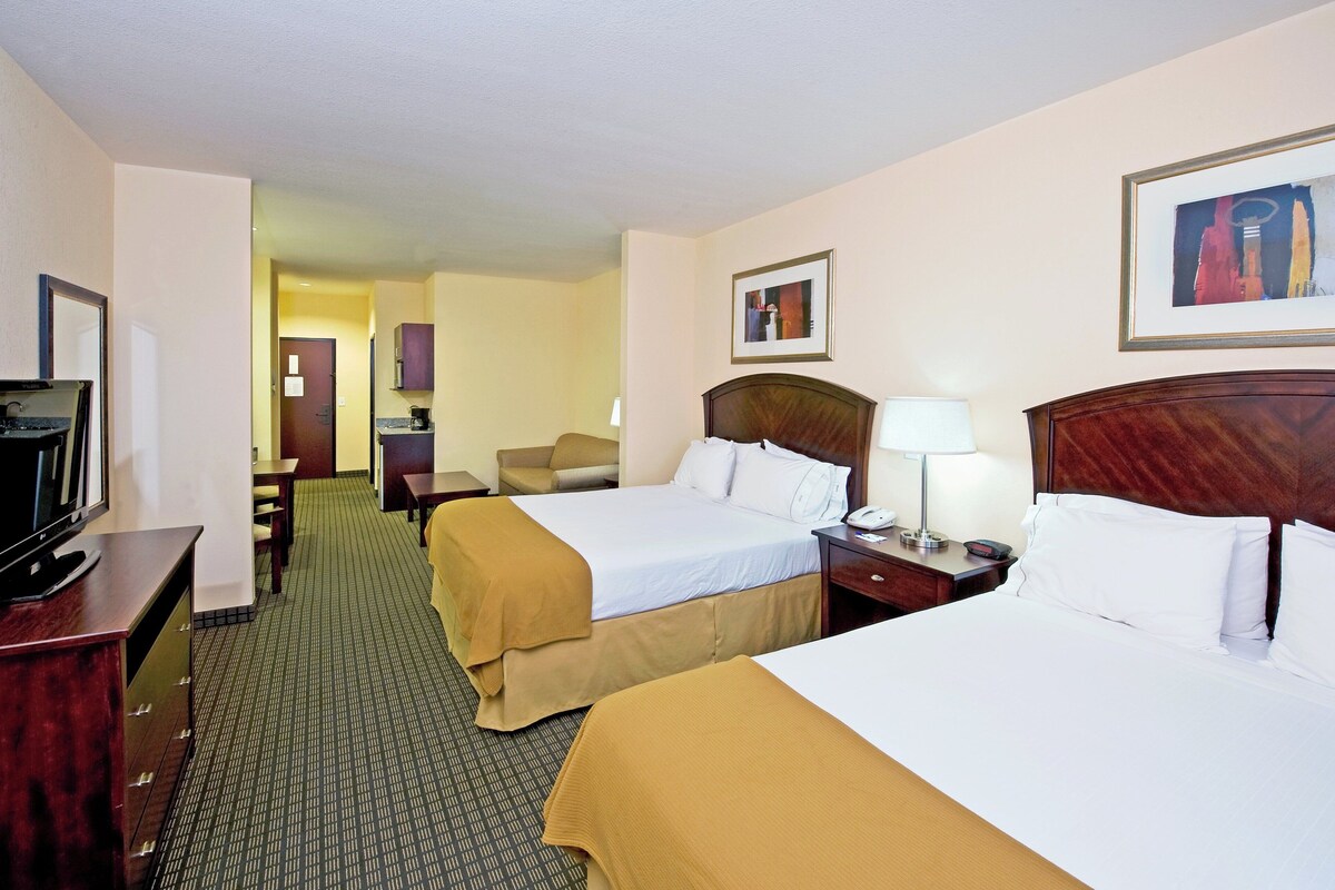 In-room safe, desk, blackout curtains, iron/ironing board